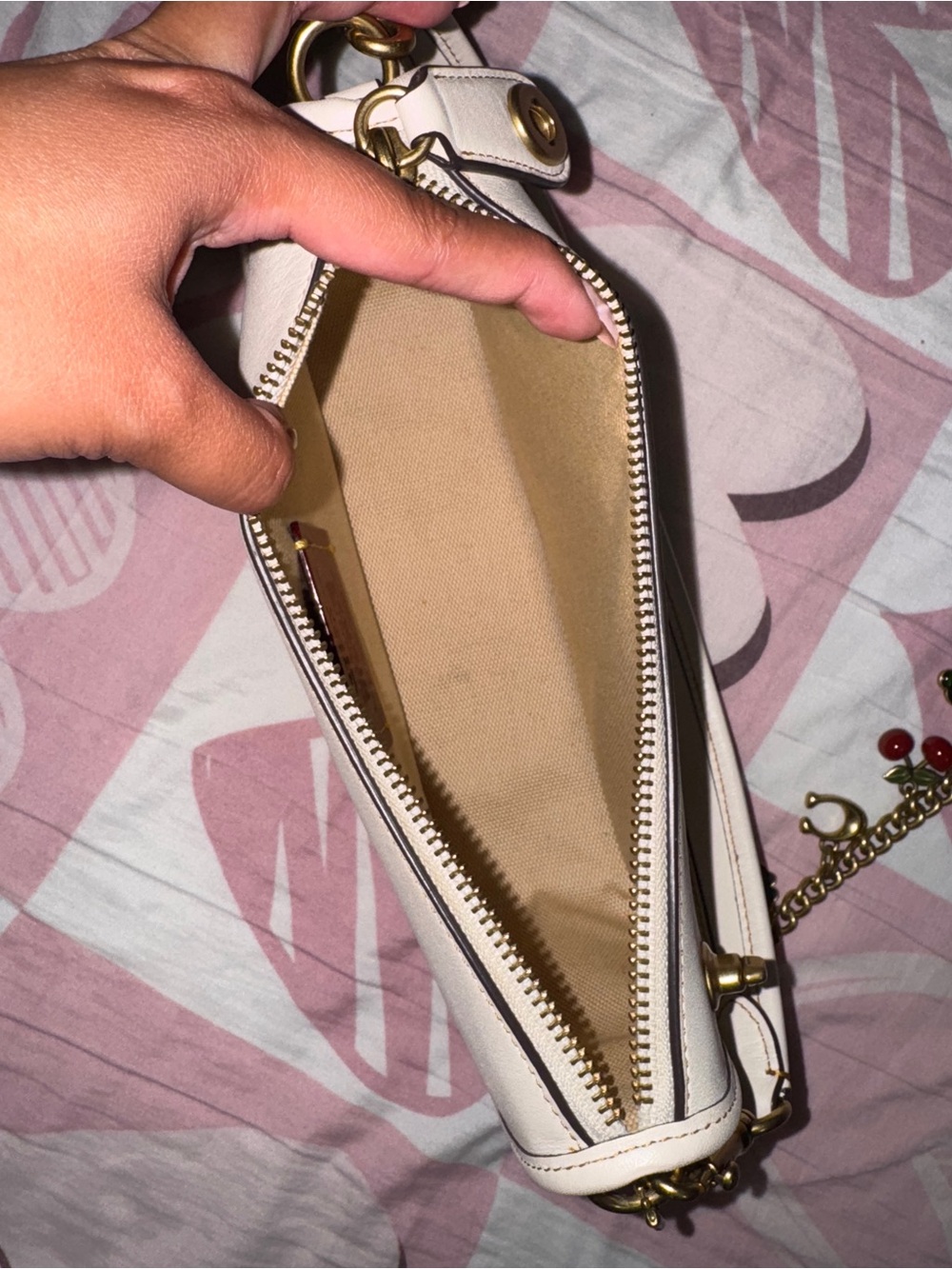Coach Swinger Bag - Picture 5 of 8